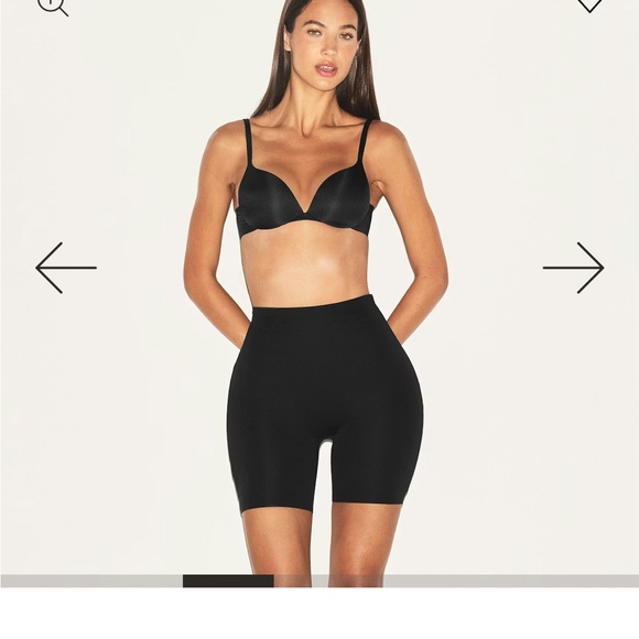 SKIMS hip enhancing padded shorts authentic size S - Picture 3 of 6